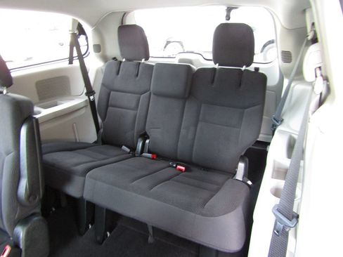 Used 2017 Dodge Grand Caravan SE w/ Power Window Group FWD image 6