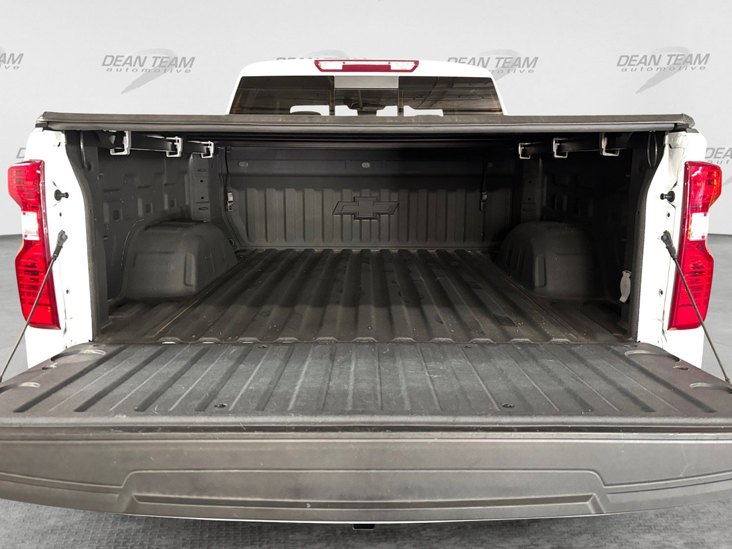 Used 2024 Chevrolet Silverado 1500 LT w/ Safety Package AWD/4WD image 17