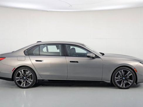Used 2023 BMW i7 xDrive60 image 65