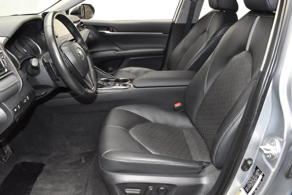 Used 2024 Toyota Camry XSE FWD image 12
