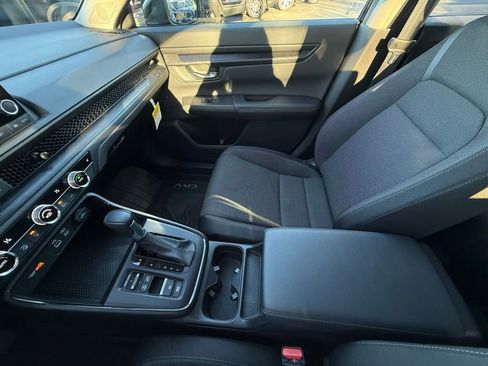 Used 2025 Honda CR-V EX image 31