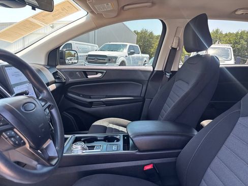 Used 2024 Ford Edge SE w/ Black Appearance Package AWD/4WD image 12
