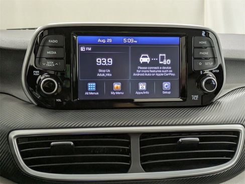 Used 2019 Hyundai Tucson SE image 18
