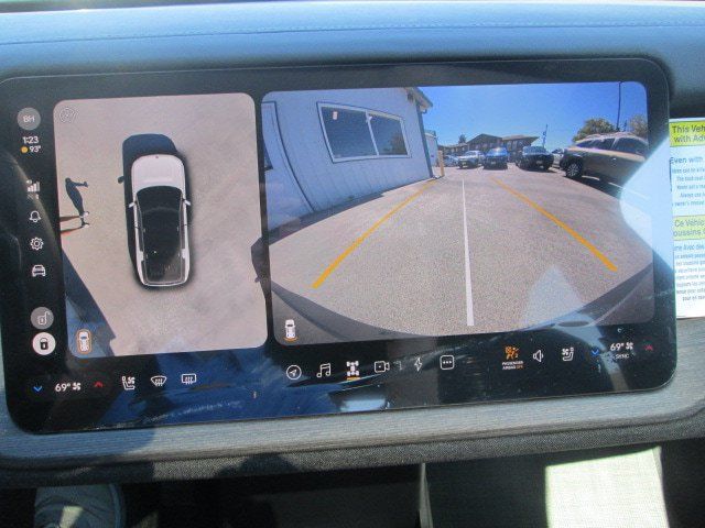 Used 2027 Rivian R2 Performance Dual AWD/4WD image 16