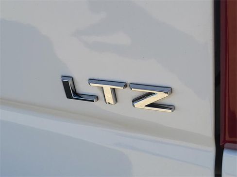 Used 2020 Chevrolet Silverado 1500 LTZ w/ LTZ Plus Package image 5