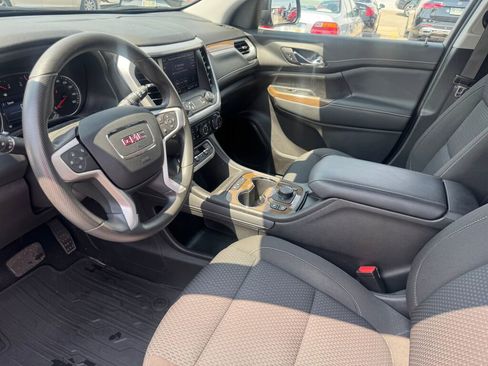 Certified 2023 GMC Acadia SLE w/ Driver Convenience Package image 9