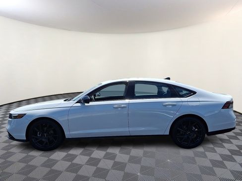Used 2025 Honda Accord SE image 4