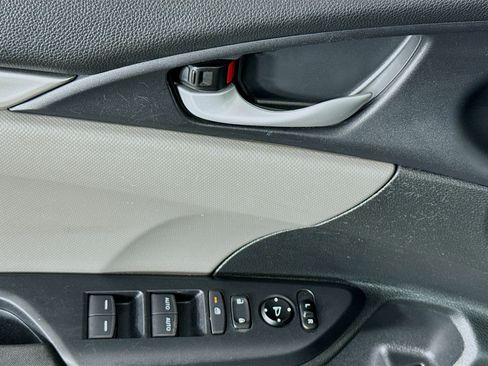 Used 2019 Honda Civic LX image 21
