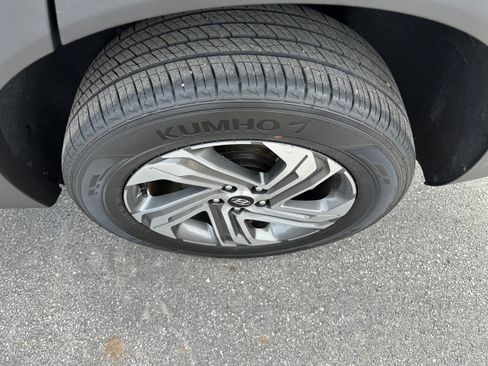 Used 2023 Hyundai Santa Fe SE w/ Cargo Package image 9