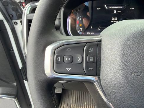 Used 2025 RAM 2500 Laramie AWD/4WD image 24