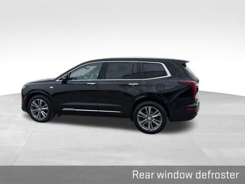 Used 2025 Cadillac XT6 Premium Luxury image 10