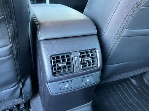 Used 2017 Subaru Outback 3.6R Limited AWD/4WD image 32
