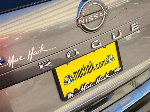 Used 2023 Nissan Rogue SV image 30