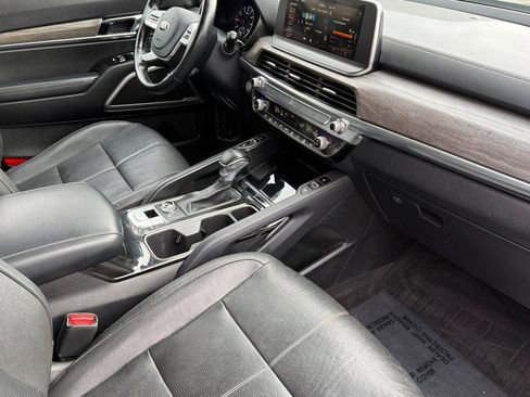 Used 2021 Kia Telluride EX w/ EX Premium Package image 21