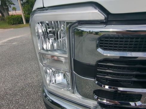 Used 2026 Ford F250 XLT AWD/4WD image 11