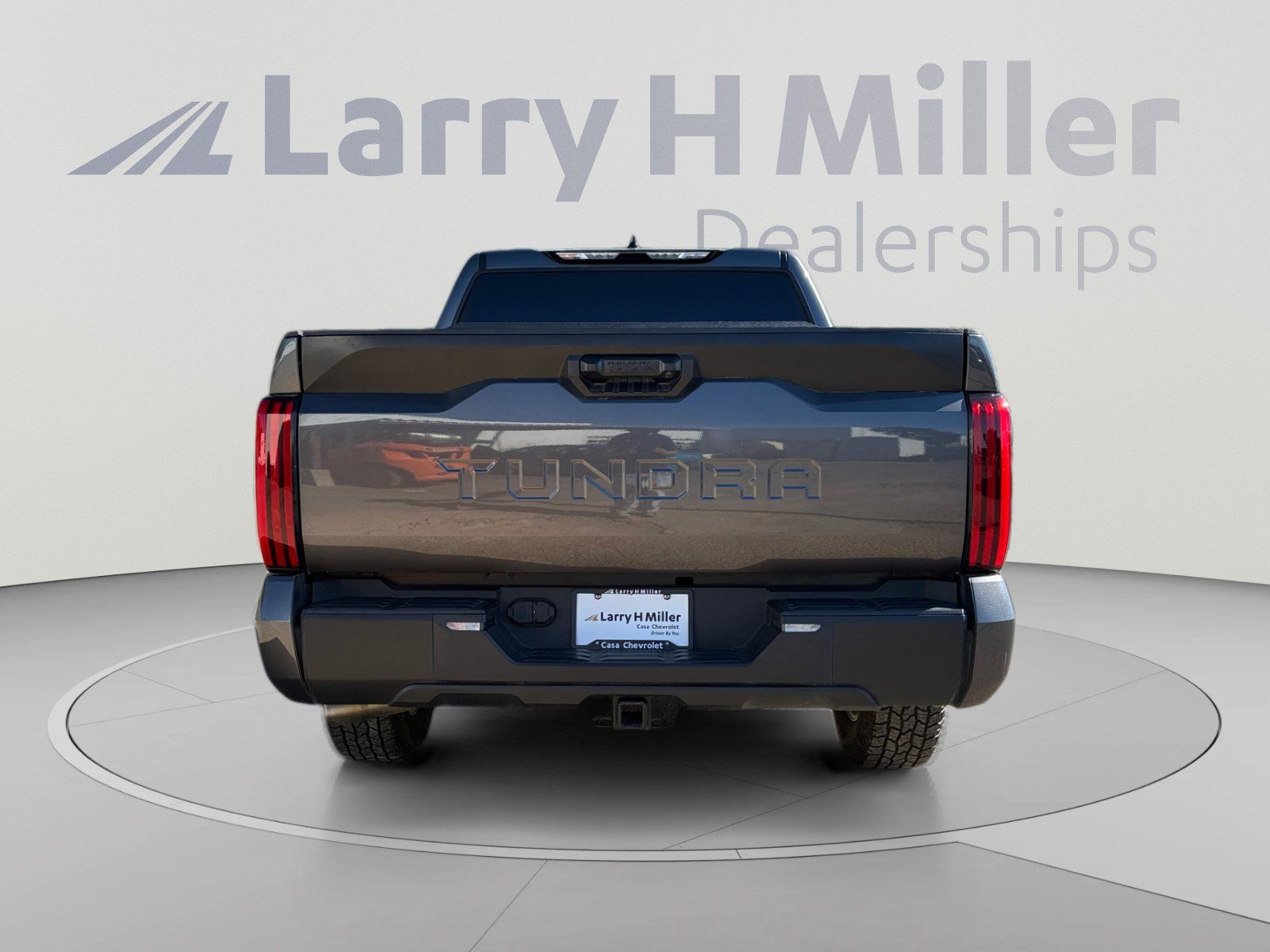 Used 2022 Toyota Tundra SR5 w/ SR5 Premium Package RWD image 4