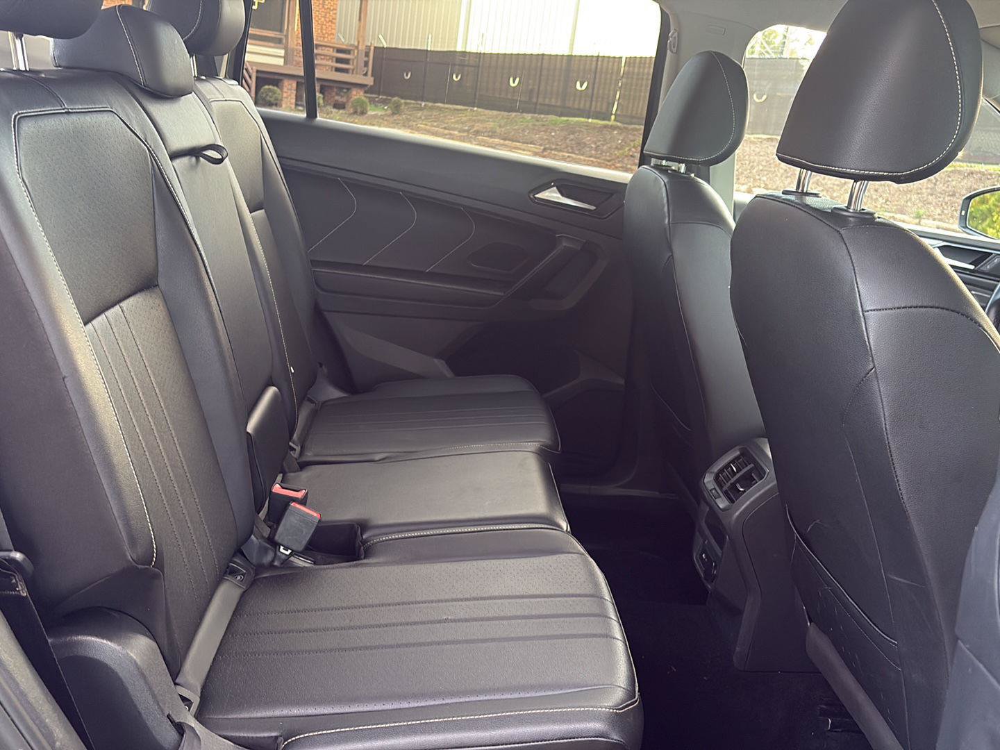 Used 2023 Volkswagen Tiguan SE FWD image 19