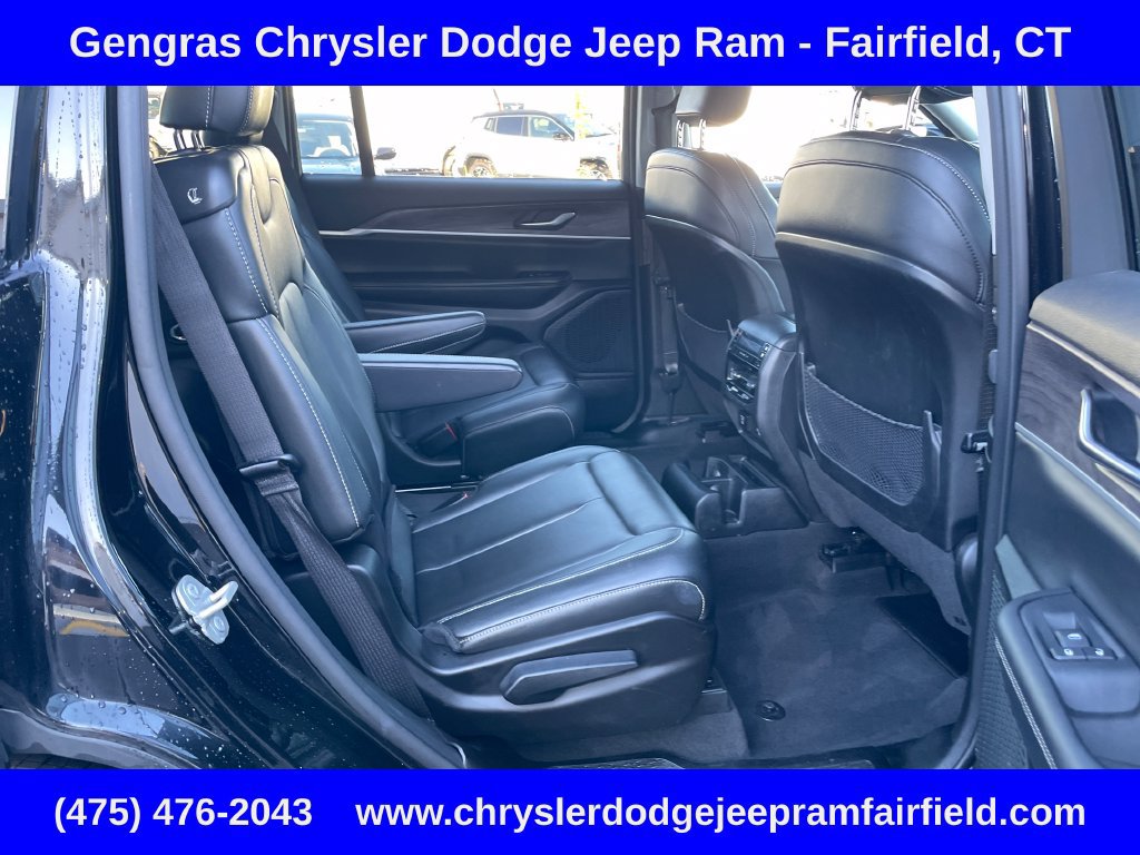 Used 2023 Jeep Grand Cherokee L Limited AWD/4WD image 26