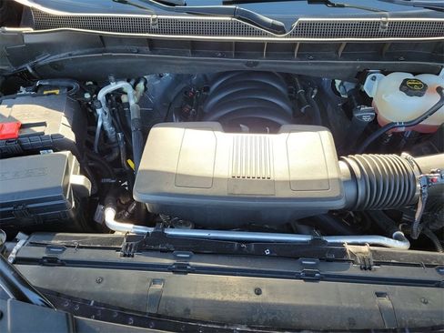 Used 2024 Chevrolet Suburban Z71 w/ Luxury Package image 10