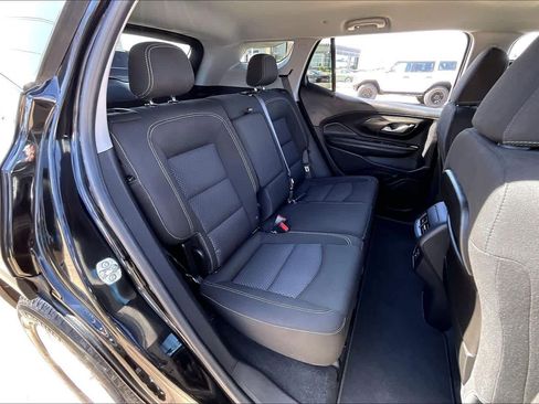 Used 2024 GMC Terrain SLE image 20