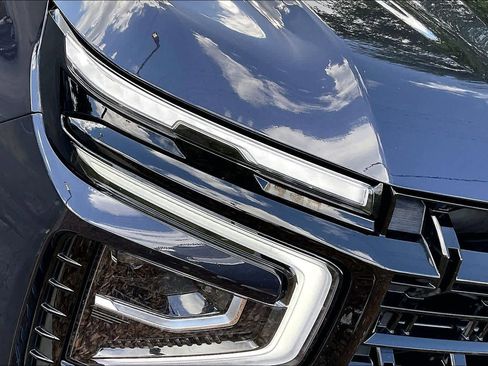 Certified 2025 Chevrolet Tahoe Z71 w/ Comfort Package AWD/4WD image 28