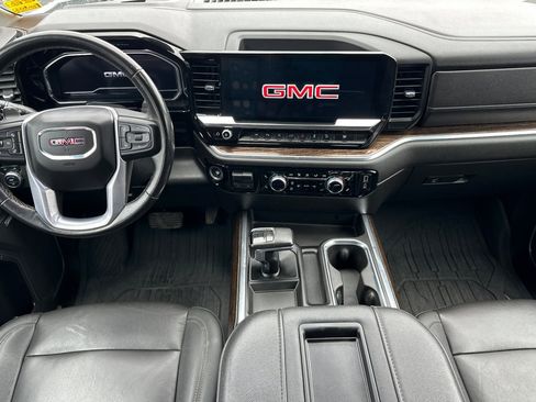 Used 2022 GMC Sierra 1500 Elevation w/ Elevation Premium Package image 14