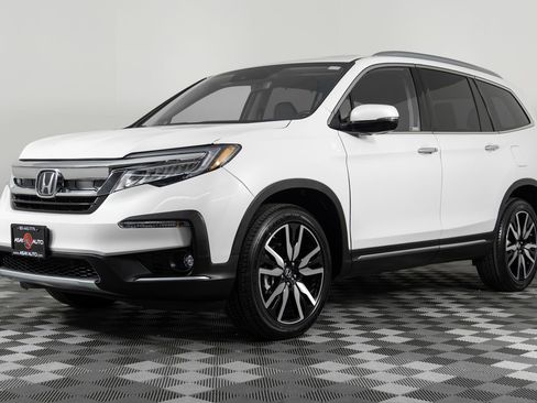 Used 2022 Honda Pilot Touring image 1