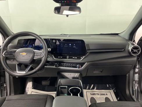 Used 2025 Chevrolet Equinox LT FWD image 37