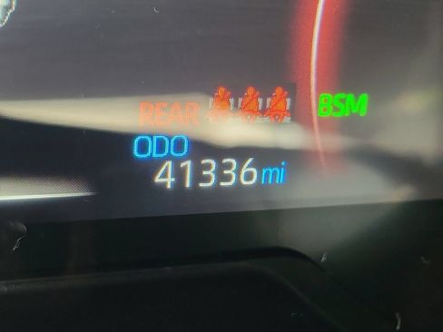 Used 2025 Toyota RAV4 XLE FWD image 30