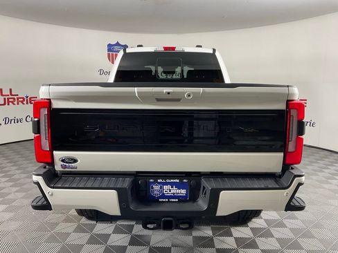 Certified 2025 Ford F250 Platinum w/ FX4 Off-Road Package AWD/4WD image 4
