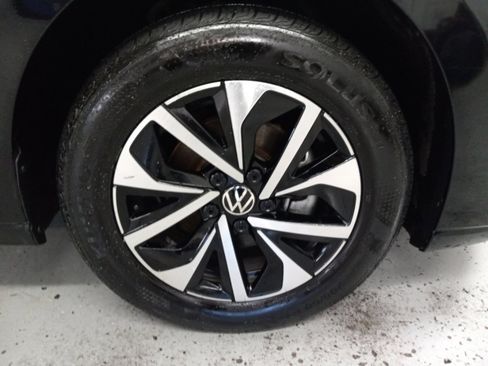 Used 2025 Volkswagen Jetta S image 4