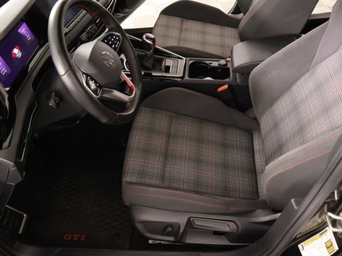 Used 2024 Volkswagen GTI SE FWD image 11