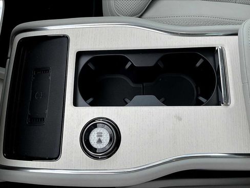 New 2025 Volvo EX90 Ultra image 9