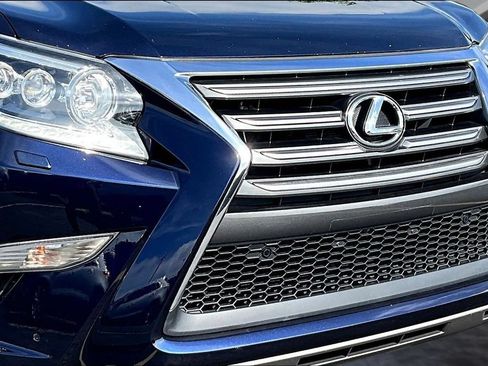 Used 2018 Lexus GX 460 Luxury w/ Preferred Accessory Package AWD/4WD image 33