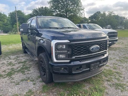 Used 2024 Ford F250 XL w/ STX Appearance Package image 3