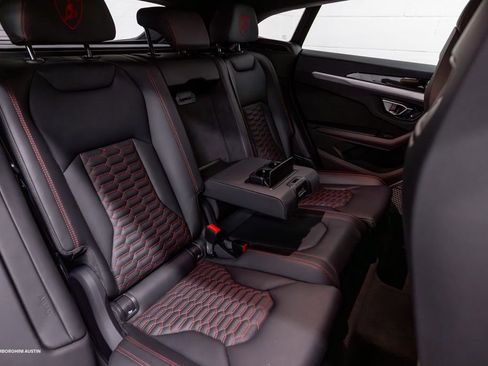 Used 2019 Lamborghini Urus AWD/4WD image 41