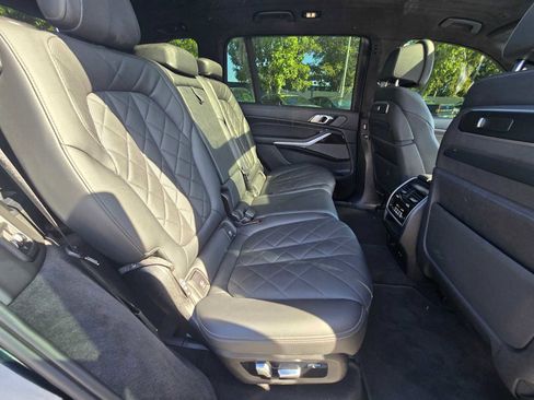 Used 2023 BMW X7 xDrive40i w/ Executive Package AWD/4WD image 12