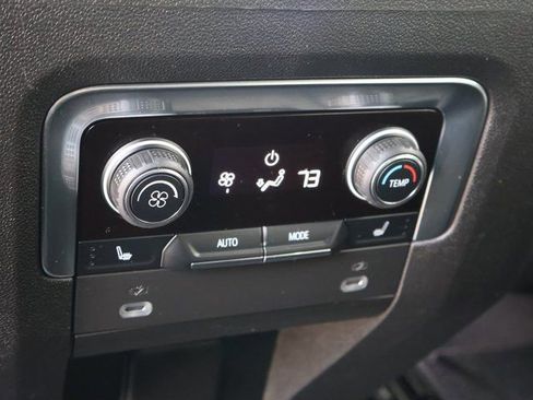 Used 2022 Chevrolet Tahoe LT w/ Luxury Package AWD/4WD image 21