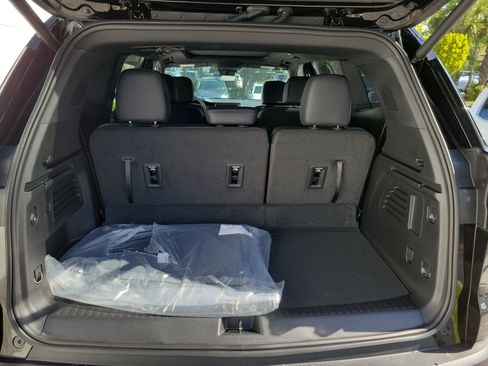 New 2026 GMC Acadia Elevation w/ Black Edition FWD image 9