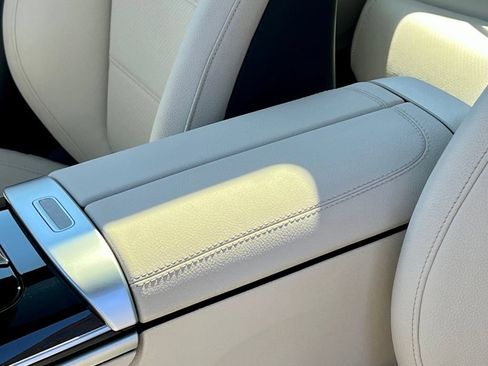 Certified 2025 Mercedes-Benz C 300 4MATIC Sedan image 33
