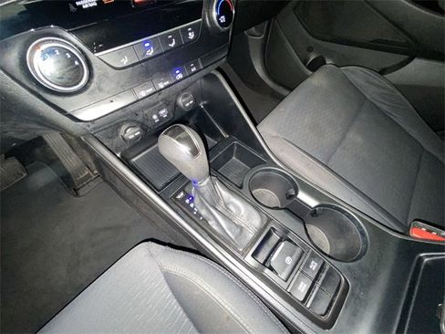 Used 2021 Hyundai Tucson SE image 19