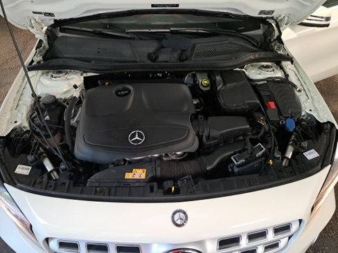 Used 2018 Mercedes-Benz GLA 250 4MATIC image 31
