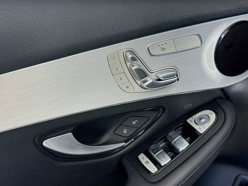 Used 2021 Mercedes-Benz GLC 300 GLC 300 w/ Premium Package image 18