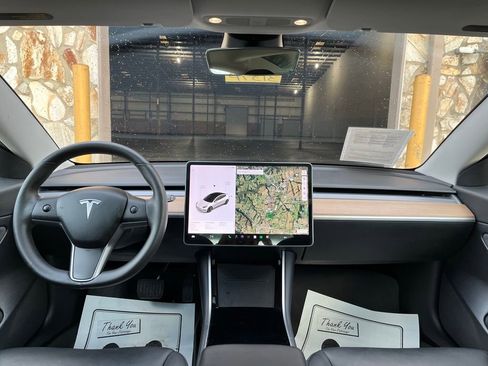 Used 2020 Tesla Model 3 Standard Range Plus image 24
