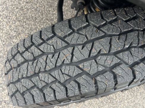 Used 2021 Jeep Gladiator Sport image 27