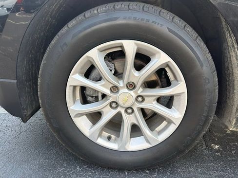 Used 2019 Chevrolet Equinox LS w/ LS Convenience Package FWD image 8