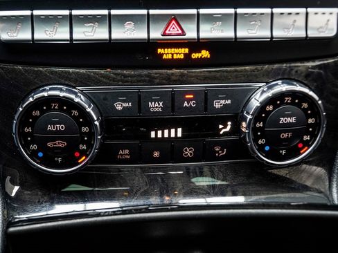 Used 2014 Mercedes-Benz SL 550 image 20