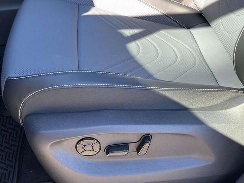 New 2026 Volkswagen Tiguan SE R-Line image 13