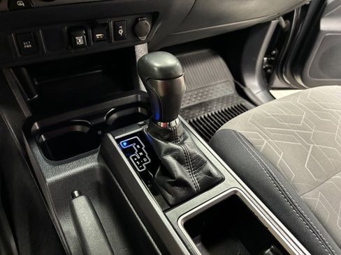 Used 2021 Toyota Tacoma TRD Off-Road image 22
