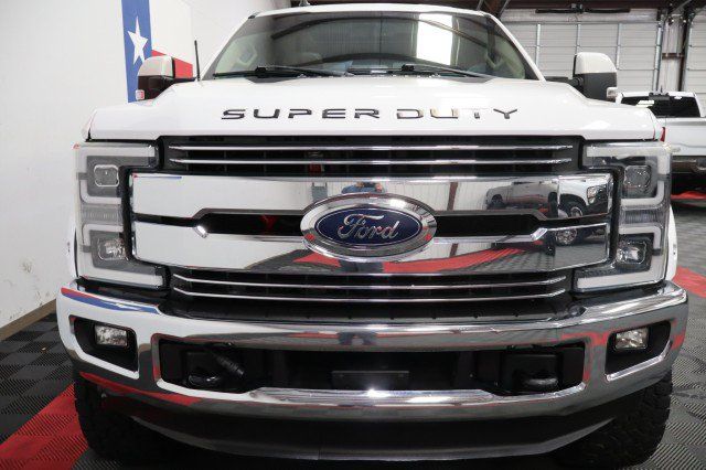 Used 2019 Ford F250 Lariat w/ Lariat Value Package AWD/4WD image 5